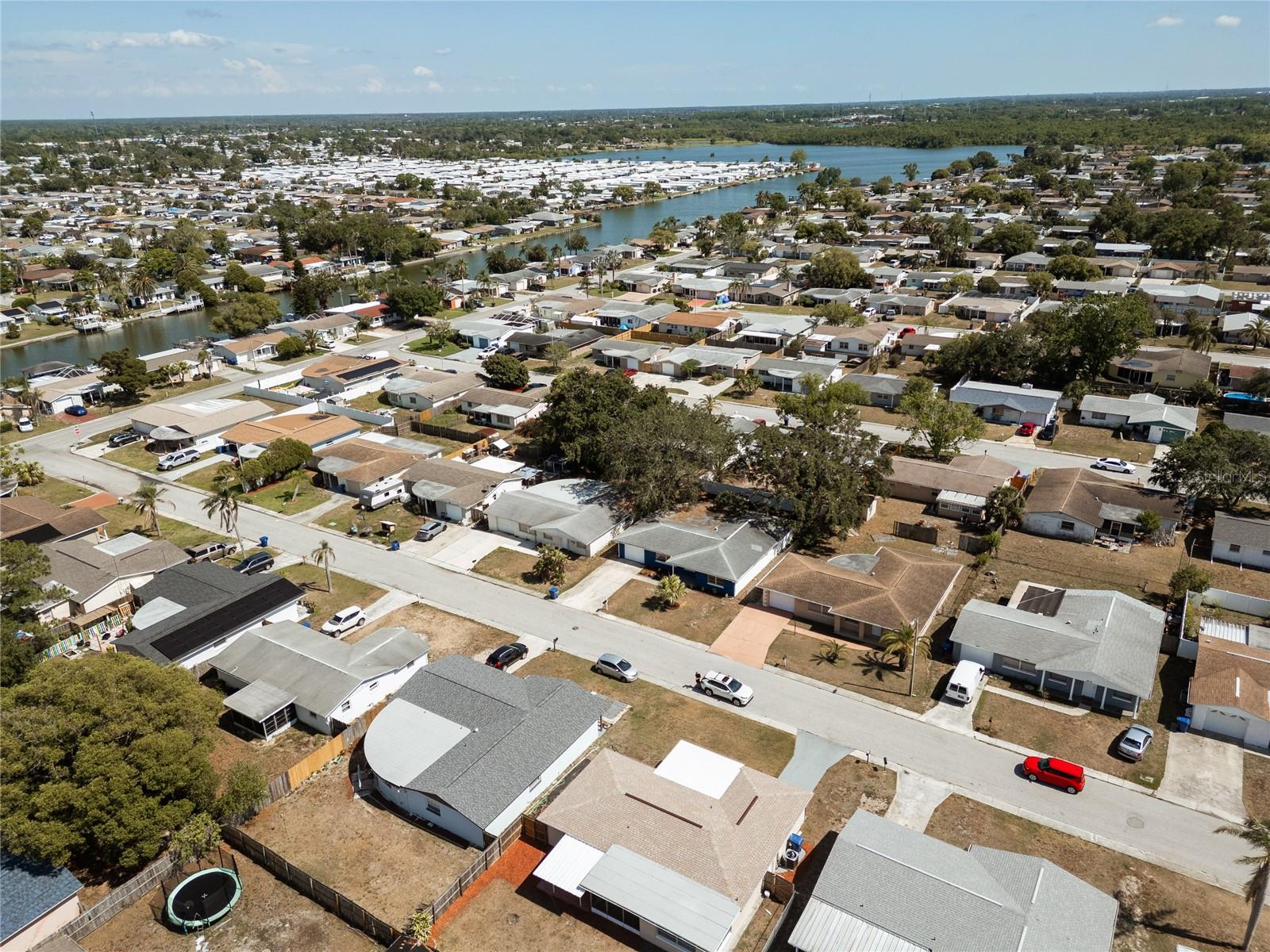 ALOHA GARDENS - Residential