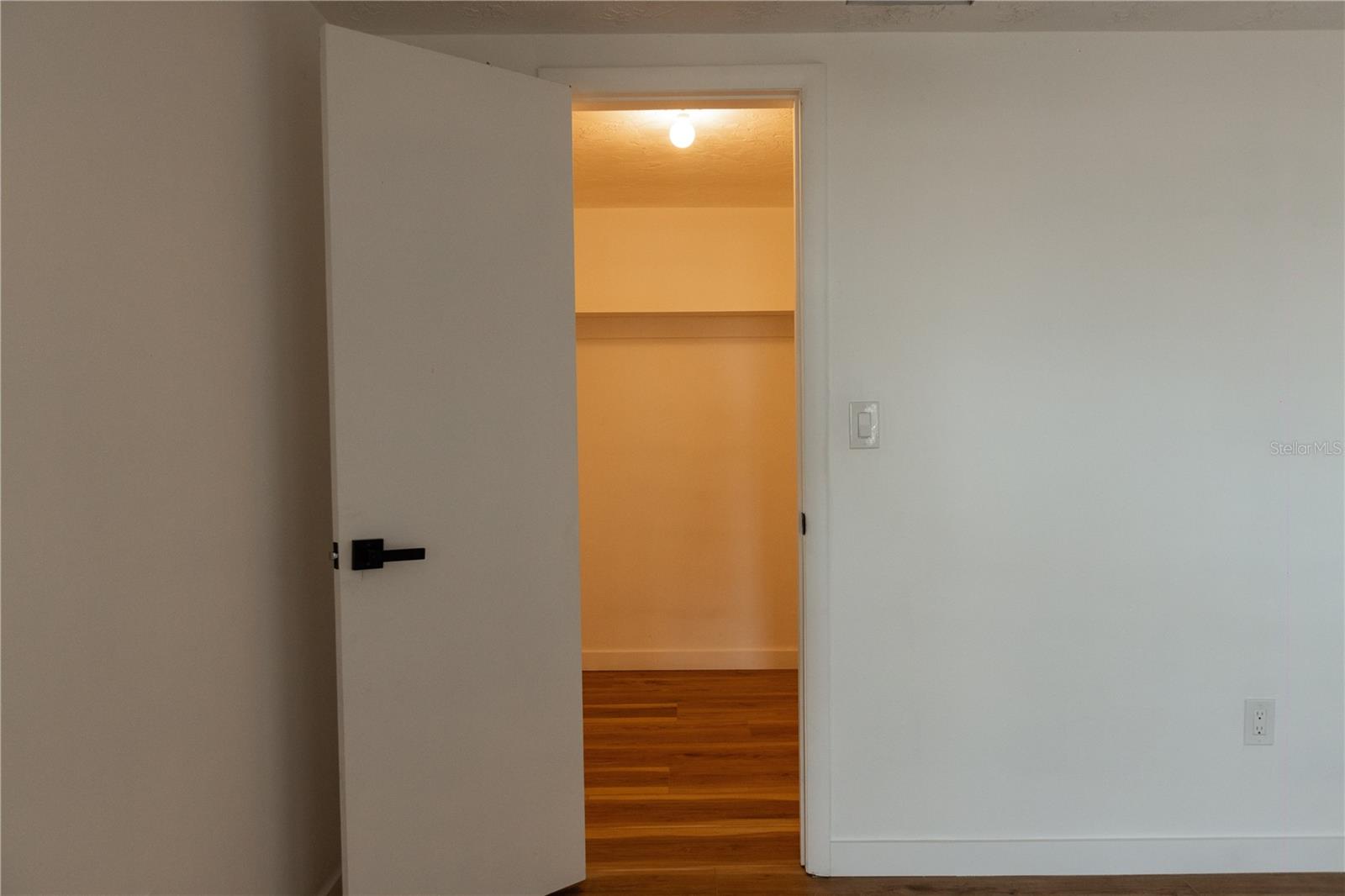 ALOHA GARDENS - Residential