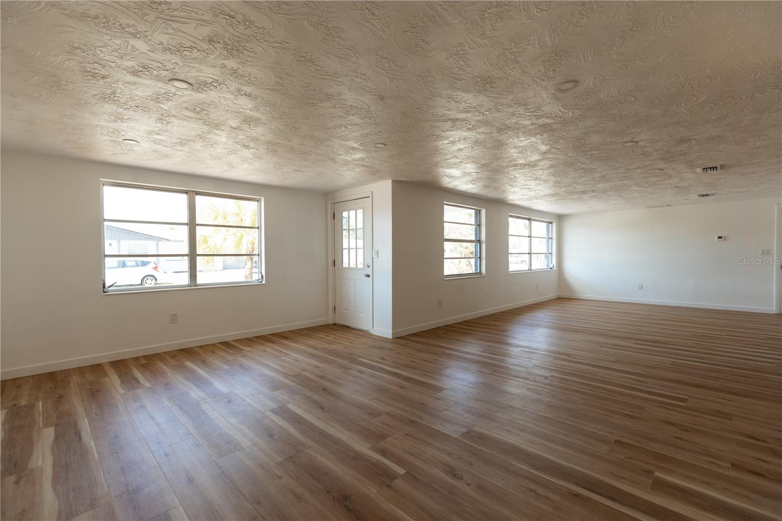 ALOHA GARDENS - Residential