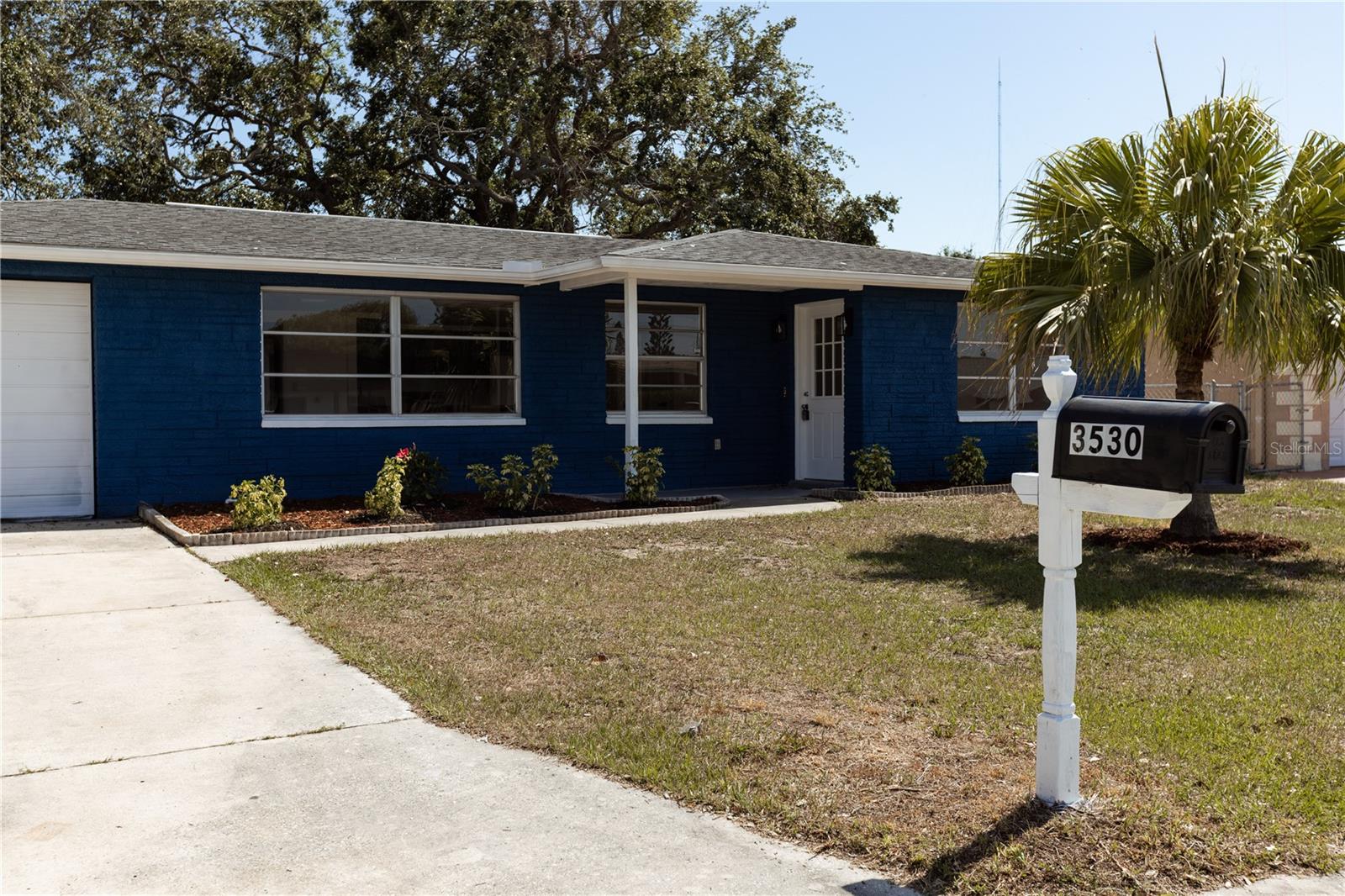 ALOHA GARDENS - Residential