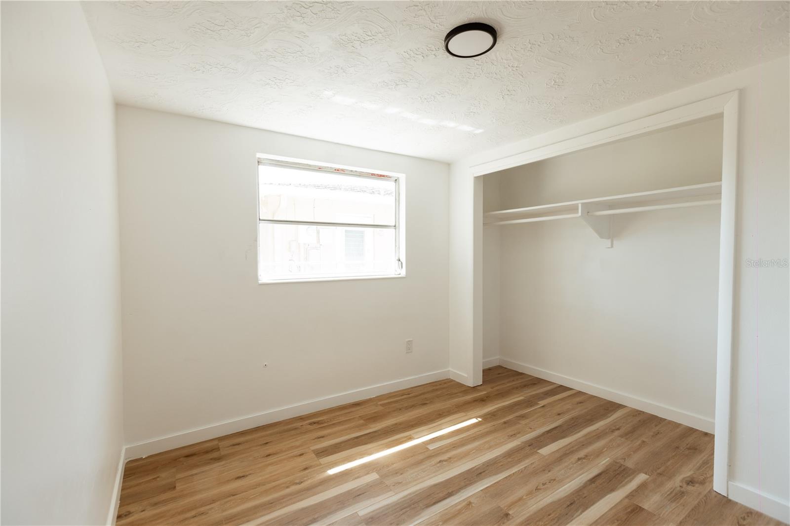 ALOHA GARDENS - Residential