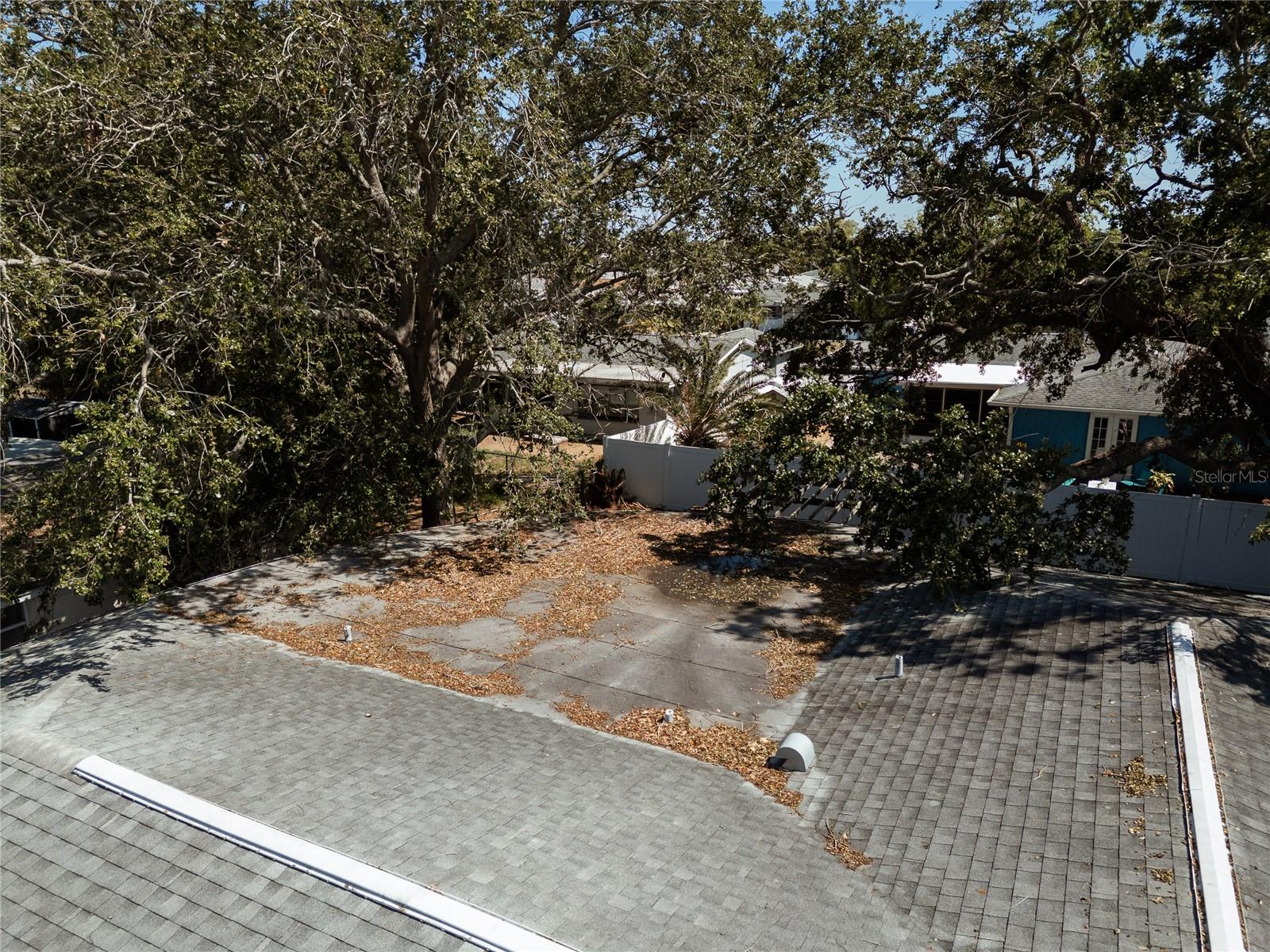 ALOHA GARDENS - Residential