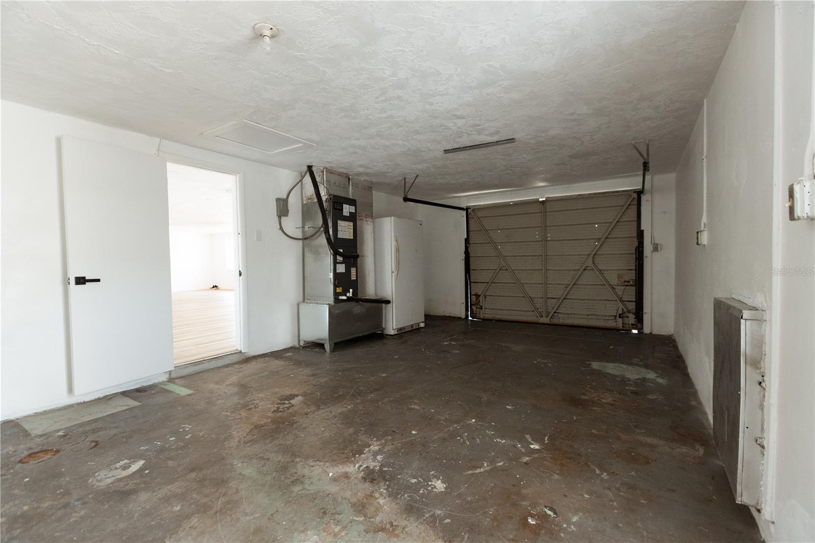 ALOHA GARDENS - Residential