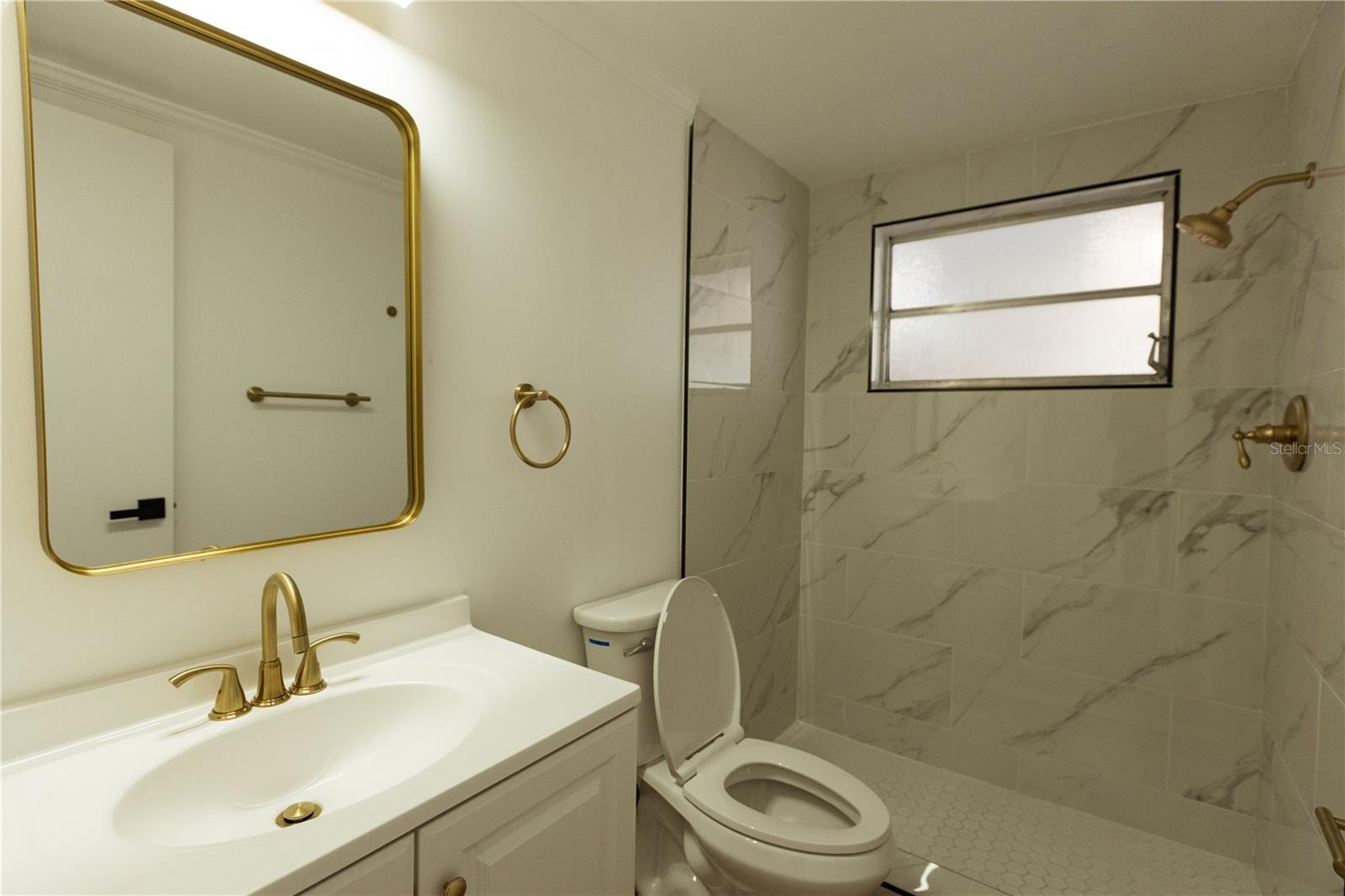 ALOHA GARDENS - Residential