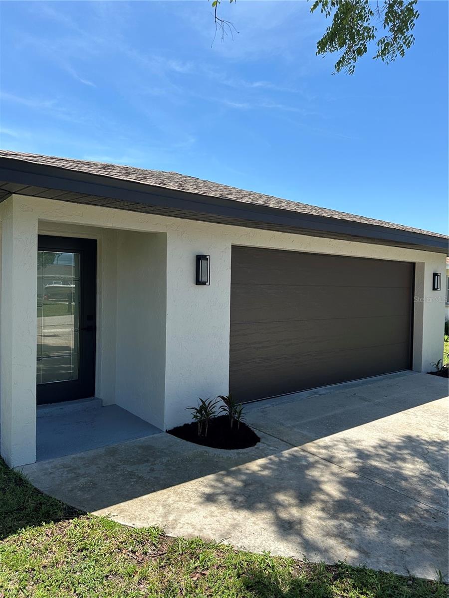 Beautifully Renovated Home Minutes from the Beach – Move-In Ready in Prime Venice Location! Welcome to this stunning, fully renovated home located just minutes from the beach and within walking distance to shopping centers, dining, and everyday conveniences. This property offers the perfect blend of modern upgrades and Florida charm in a highly desirable Venice neighborhood. Step inside to discover a completely updated interior, featuring: Brand new kitchen with contemporary cabinetry, countertops, and stainless steel appliances (all less than a year old) Updated bathrooms with new vanities, showers, and fixtures New flooring throughout, offering a clean, stylish look Fresh interior and exterior paint, giving the home a bright, welcoming feel New A/C unit and water heater foyear-round comfort and peace of mind This home is move-in ready with all major systems updated in the last year—perfect for full-time residents, seasonal owners, or investment buyers. Please note: The last five listing photos are AI-generated images to illustrate potential furniture placement and give you a sense of how beautiful the space can look when fully staged. Don’t miss this opportunity to own a turnkey property in a prime location. Schedule your private showing today!
