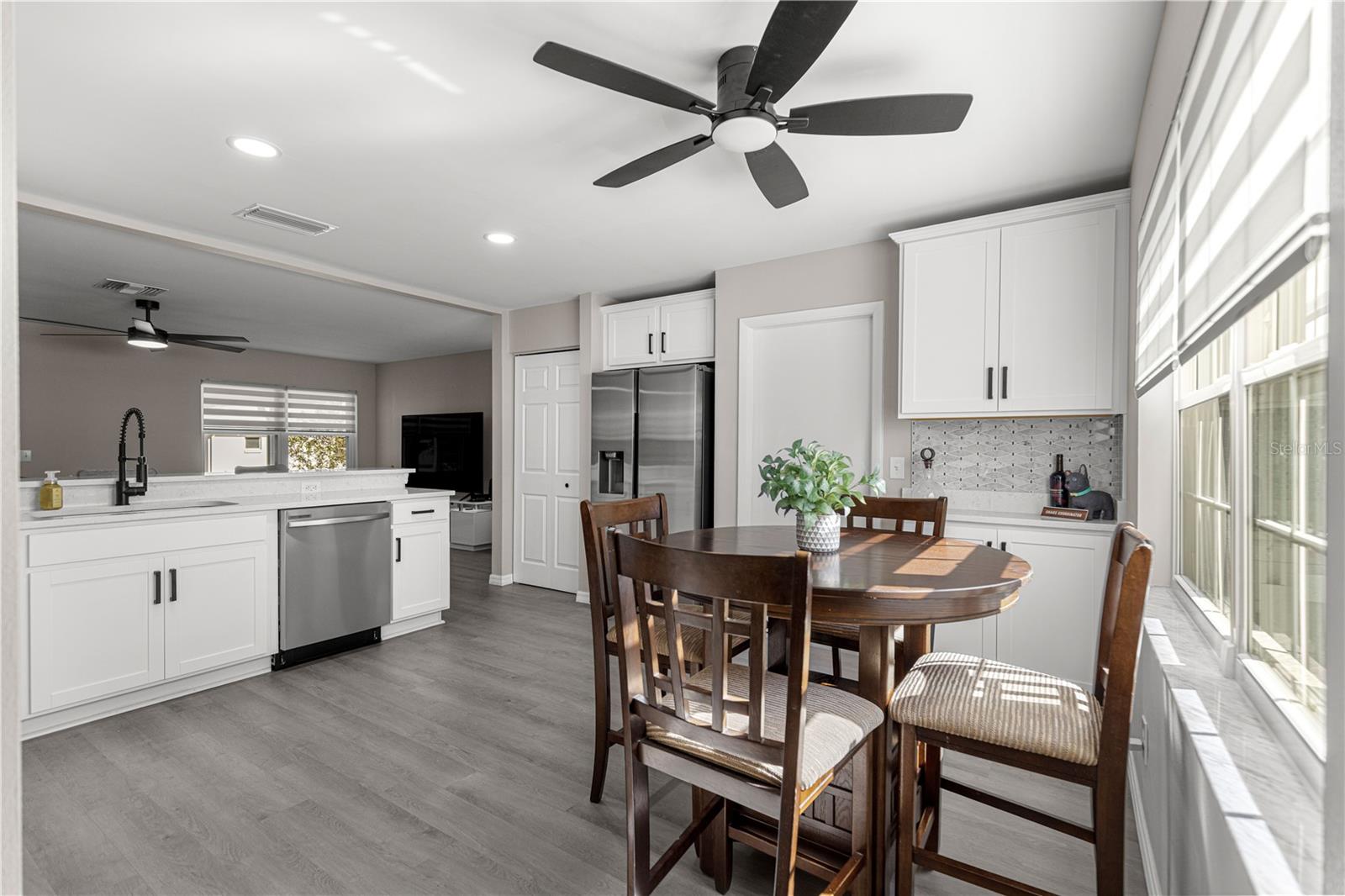 ON TOP OF THE WORLD - Residential