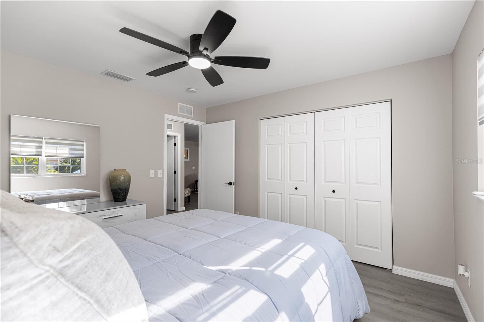 ON TOP OF THE WORLD - Residential