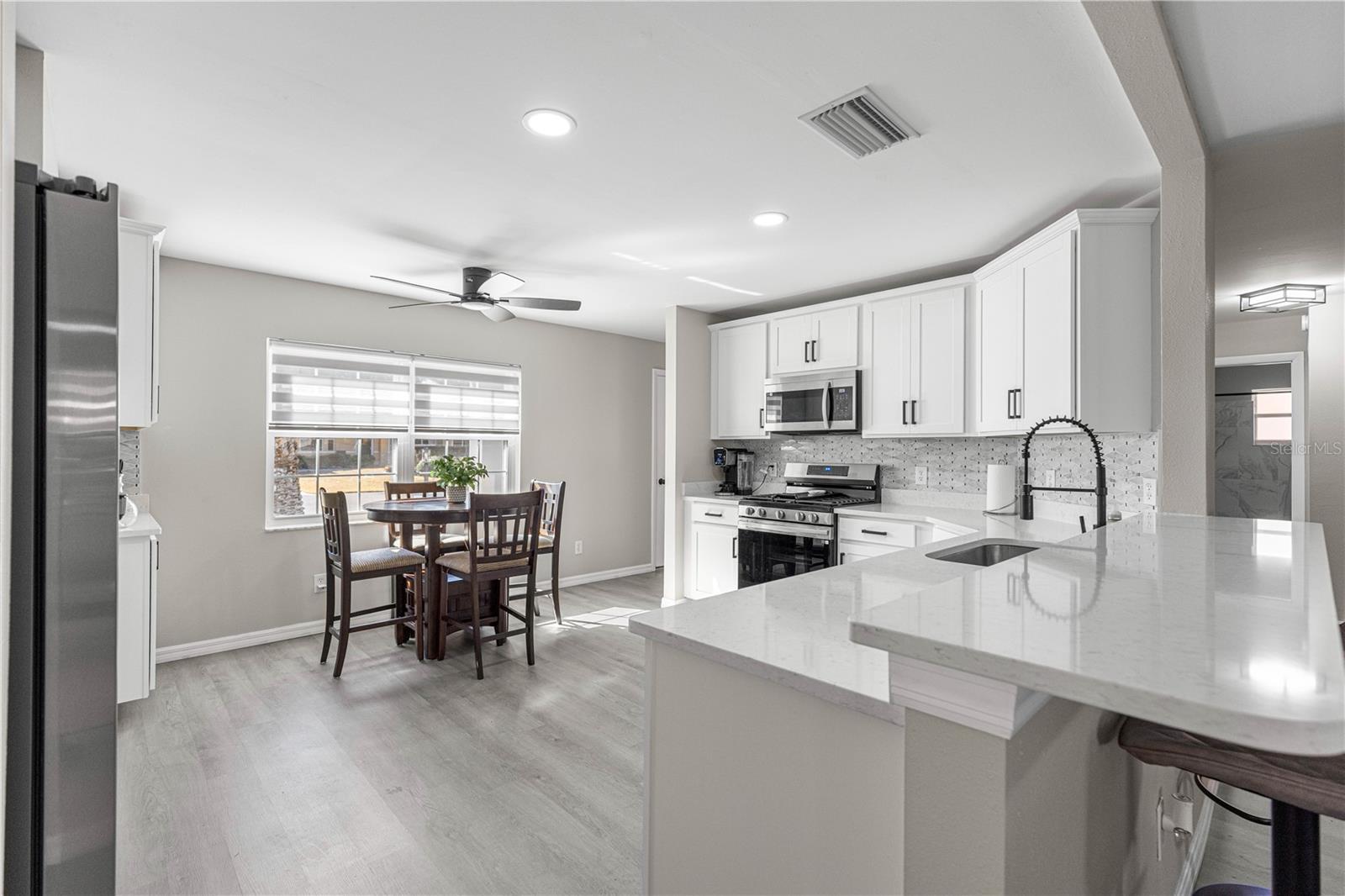 ON TOP OF THE WORLD - Residential