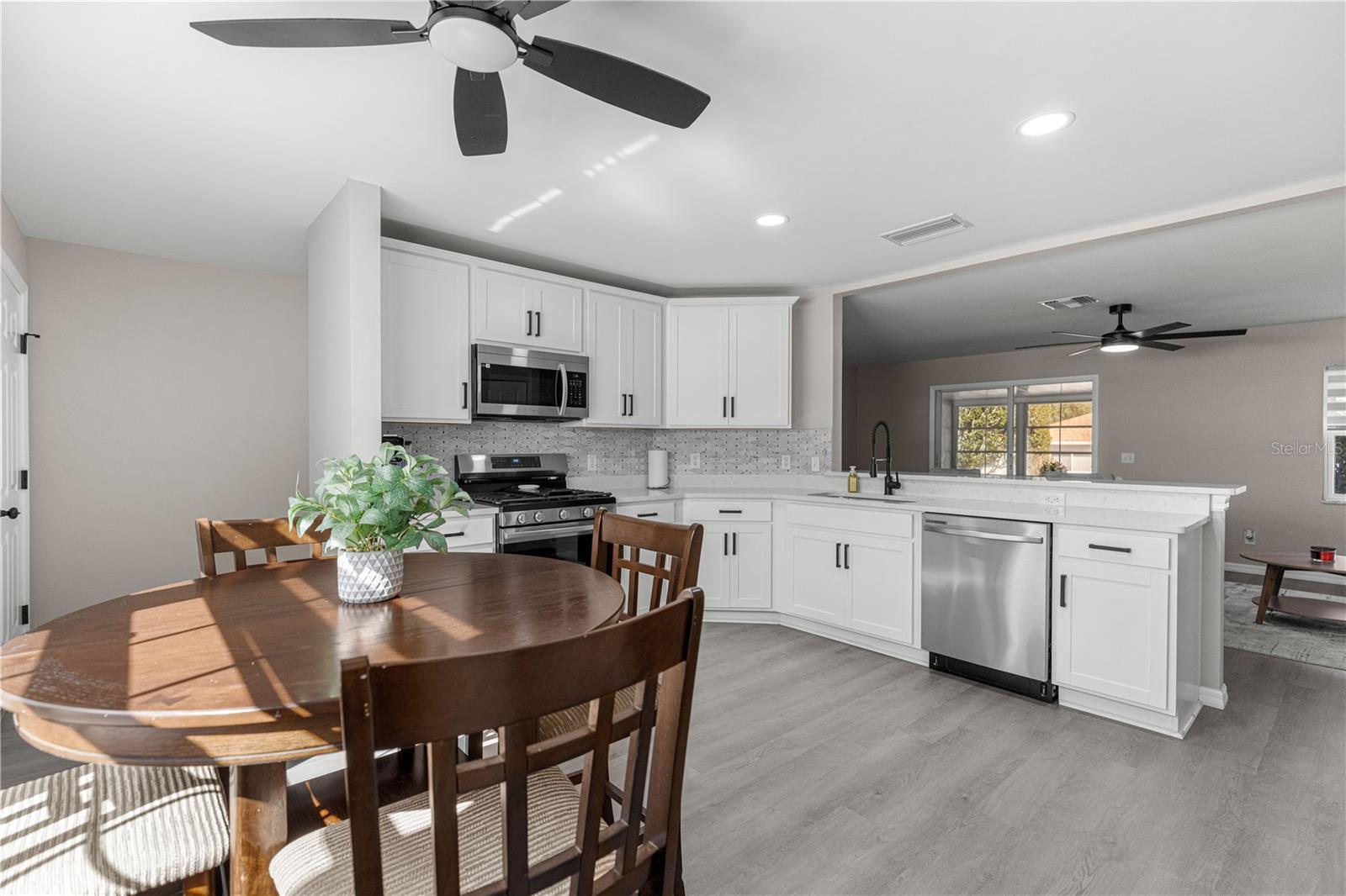 ON TOP OF THE WORLD - Residential