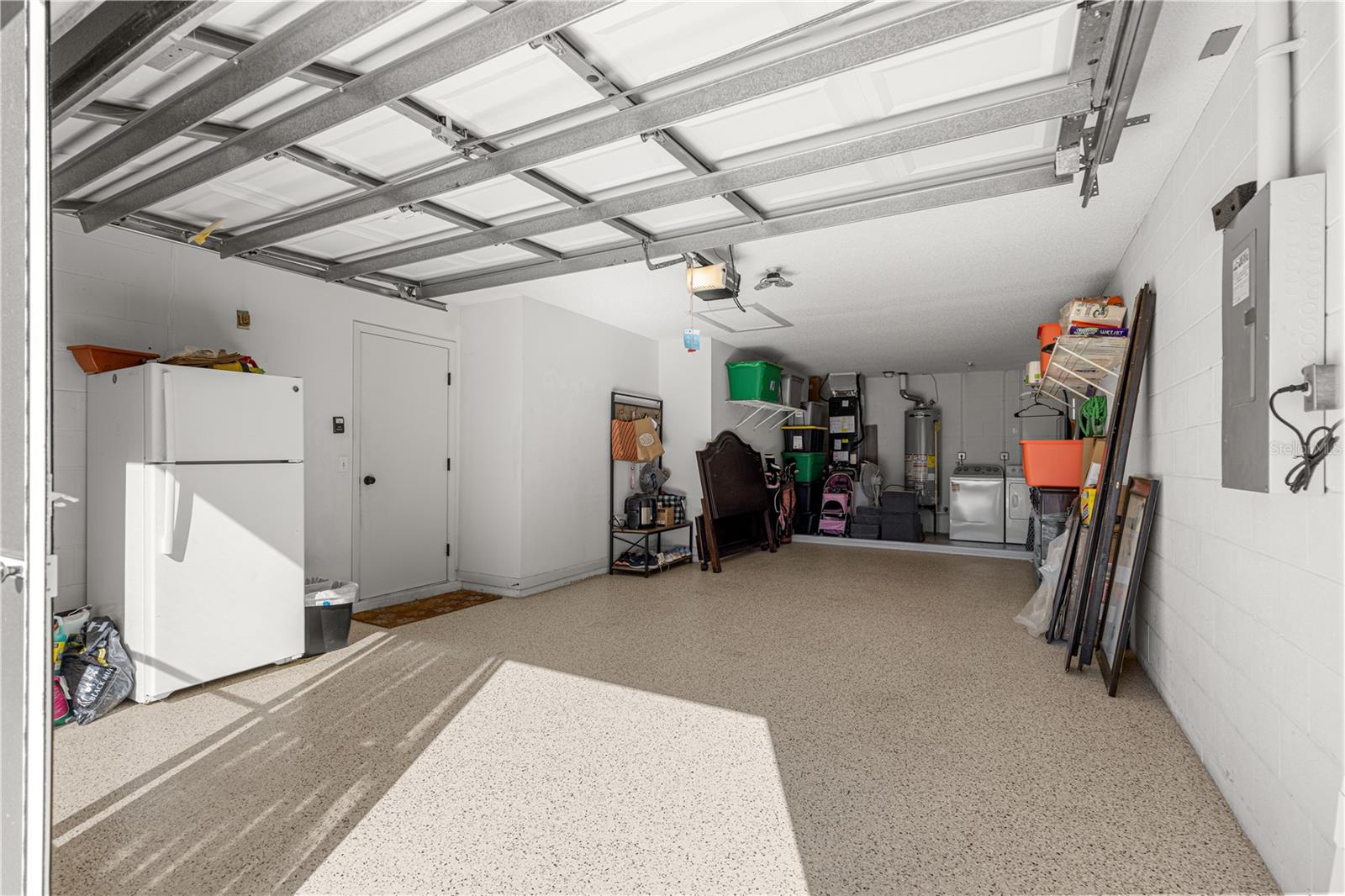 ON TOP OF THE WORLD - Residential