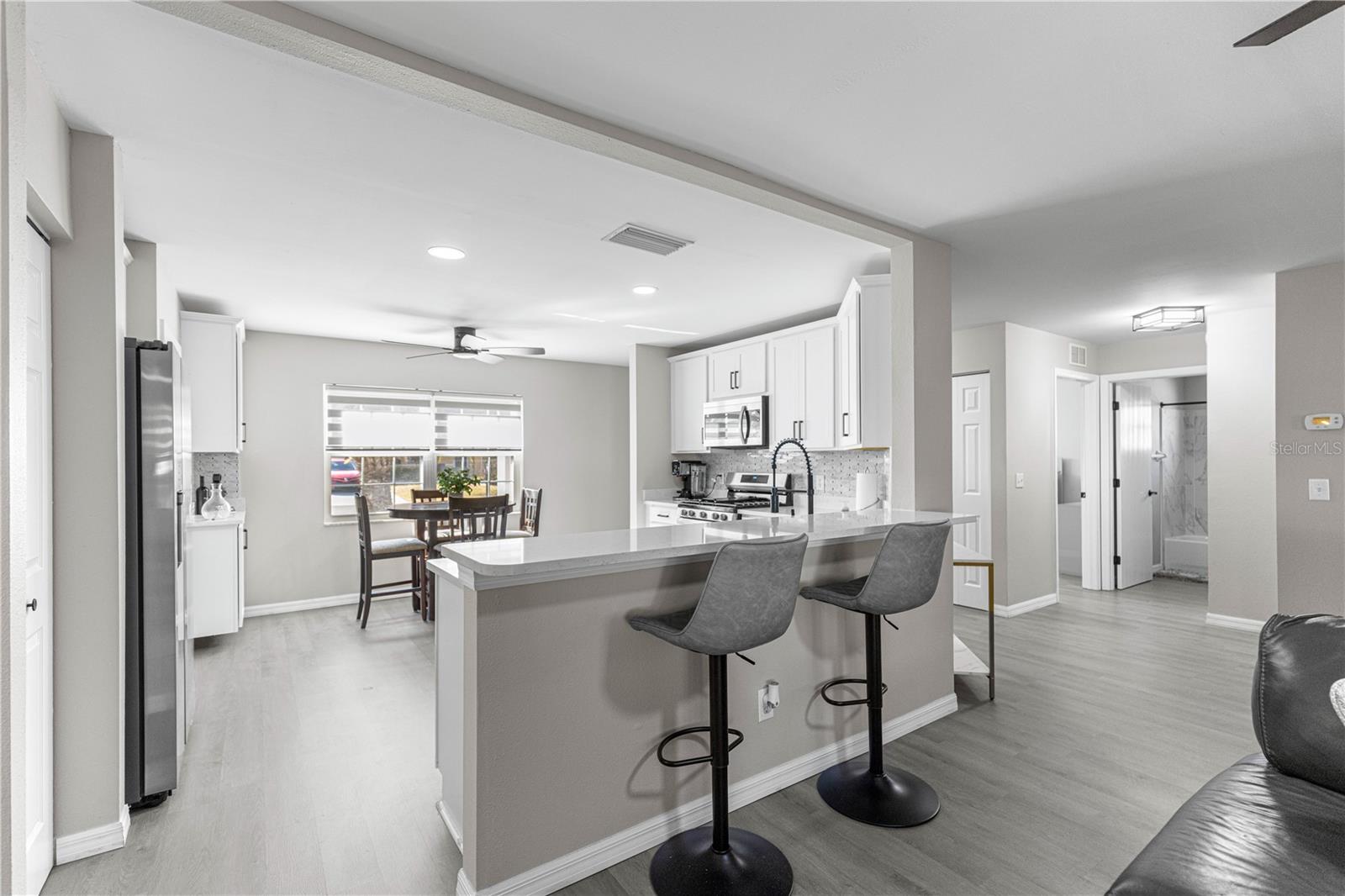 ON TOP OF THE WORLD - Residential