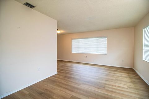 A home in LAKELAND