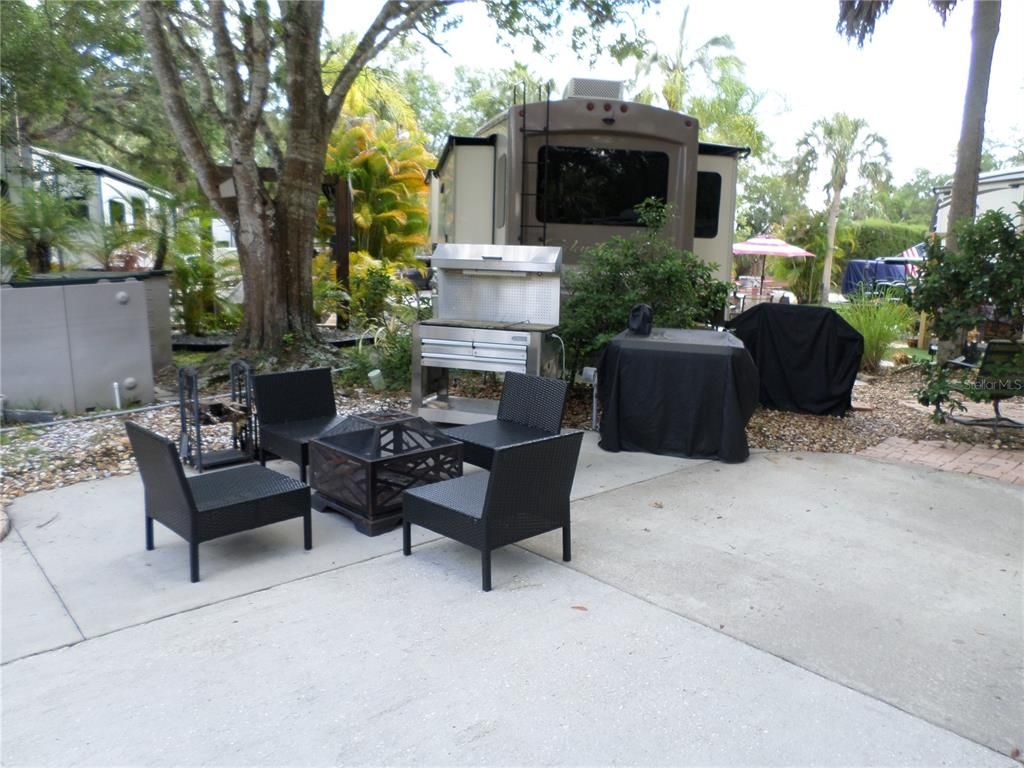 Photo of 190 LONGHORN DRIVE, LAKE WALES, FL 33898 (MLS # O6001949)