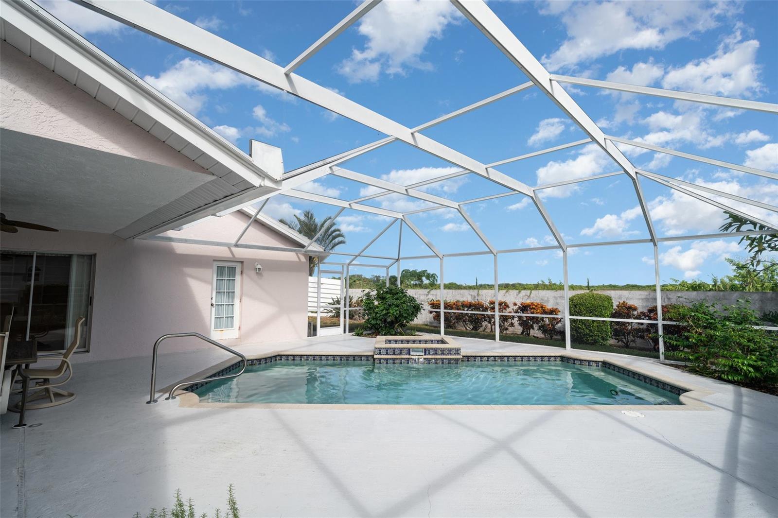 PALM COURT VILLAS PH 10 - Residential