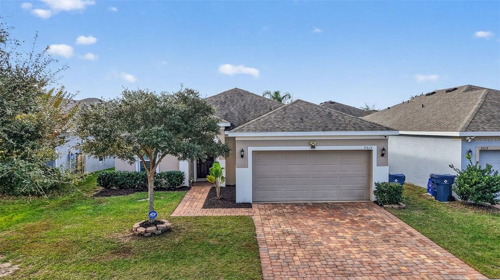 Photo of 9515 Oglethorpe Drive, Groveland, FL 34736 (MLS # G5106095)