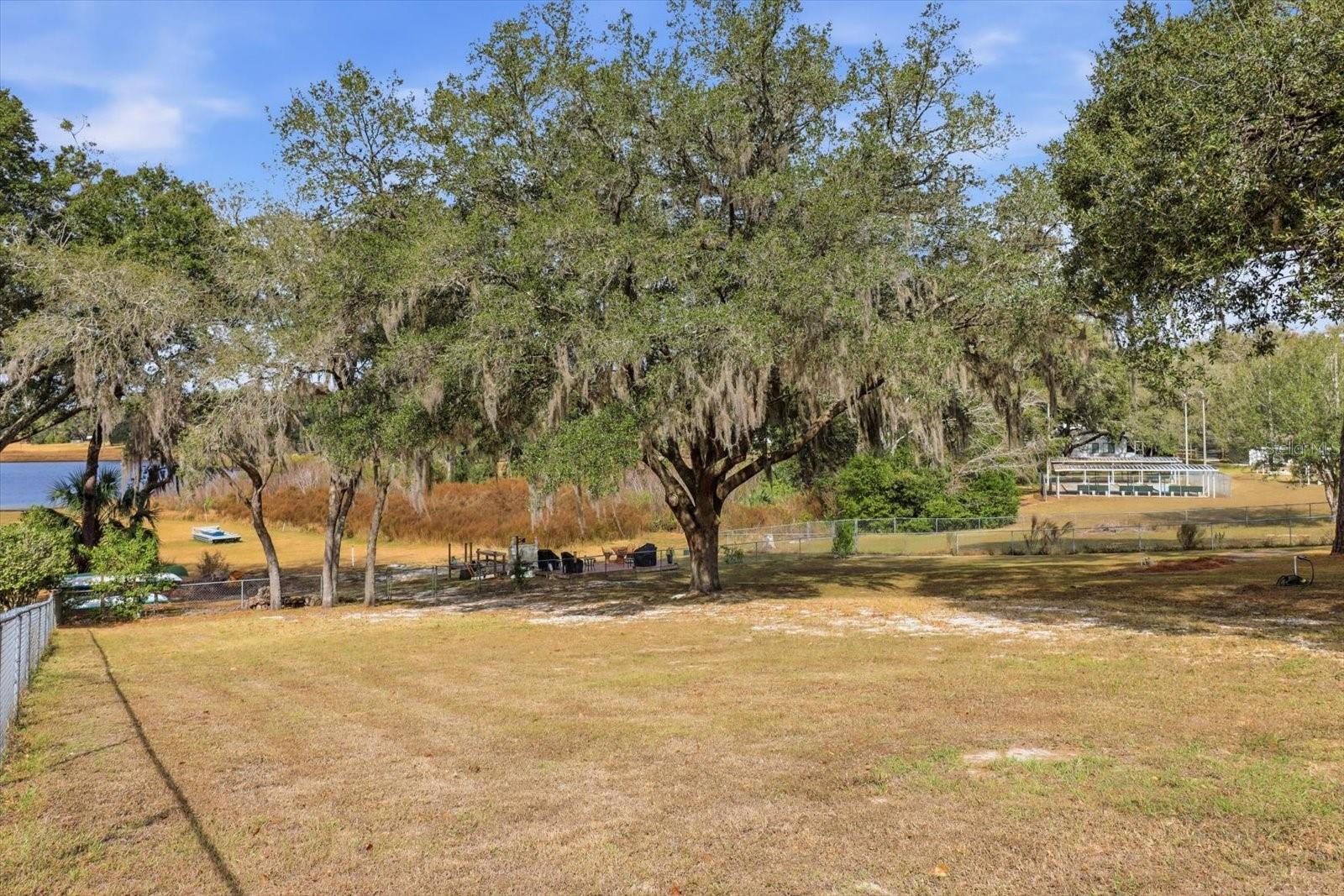 RAINBOW LAKES ESTATE - Residential