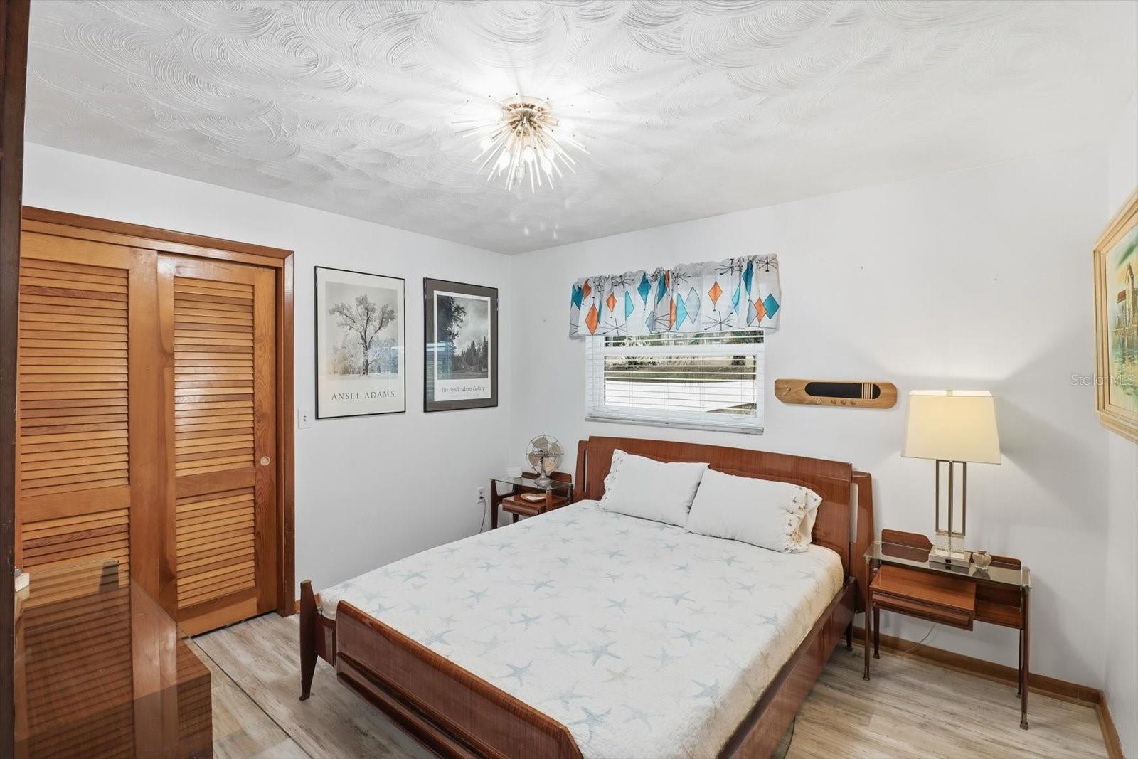 RAINBOW LAKES ESTATE - Residential