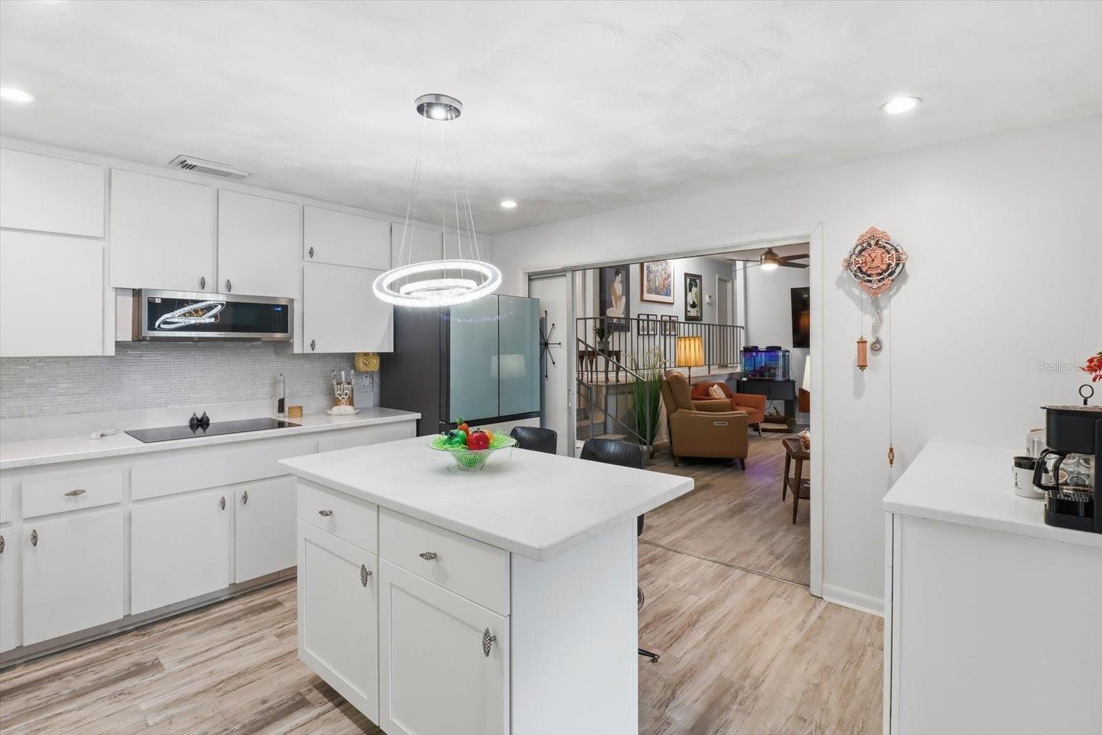 RAINBOW LAKES ESTATE - Residential