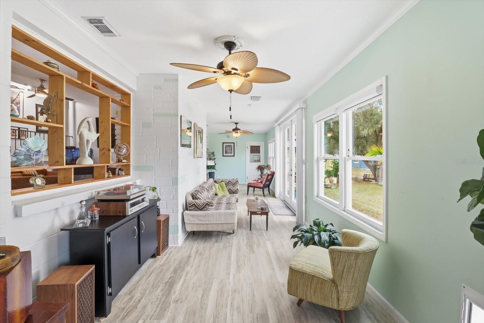 RAINBOW LAKES ESTATE - Residential