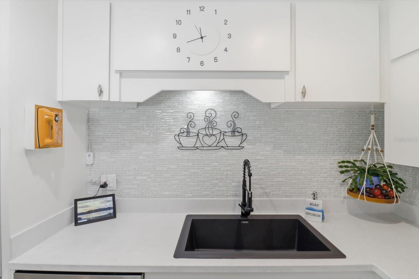 RAINBOW LAKES ESTATE - Residential