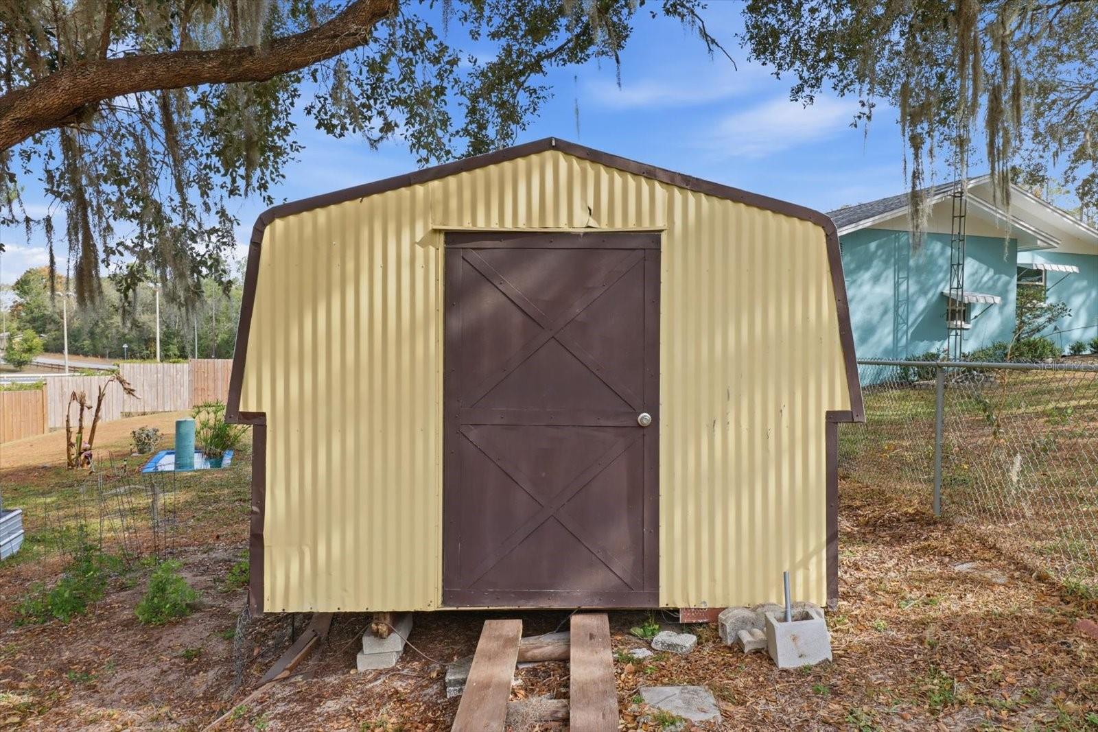 RAINBOW LAKES ESTATE - Residential