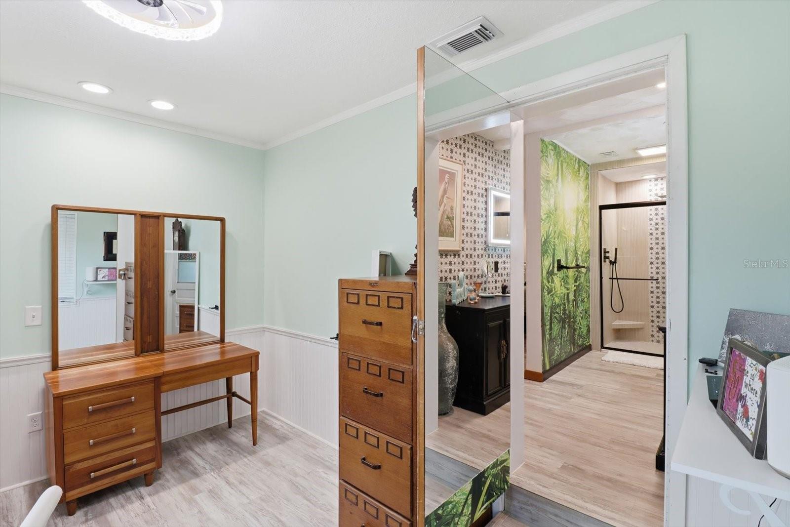 RAINBOW LAKES ESTATE - Residential