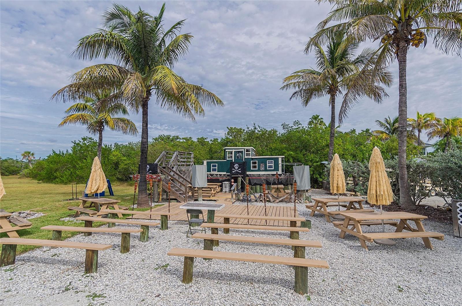 ISLAND HARBOR BEACH CLUB SEC 01 - Land