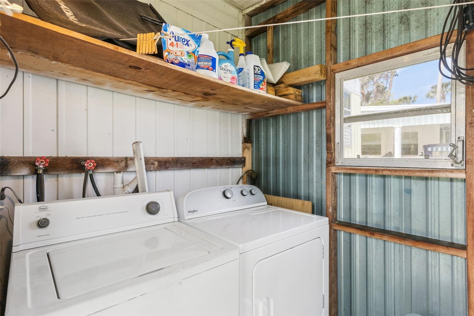 EUSTIS COUNTRY CLUB MANOR MHP UNIT 02A - Residential Lease