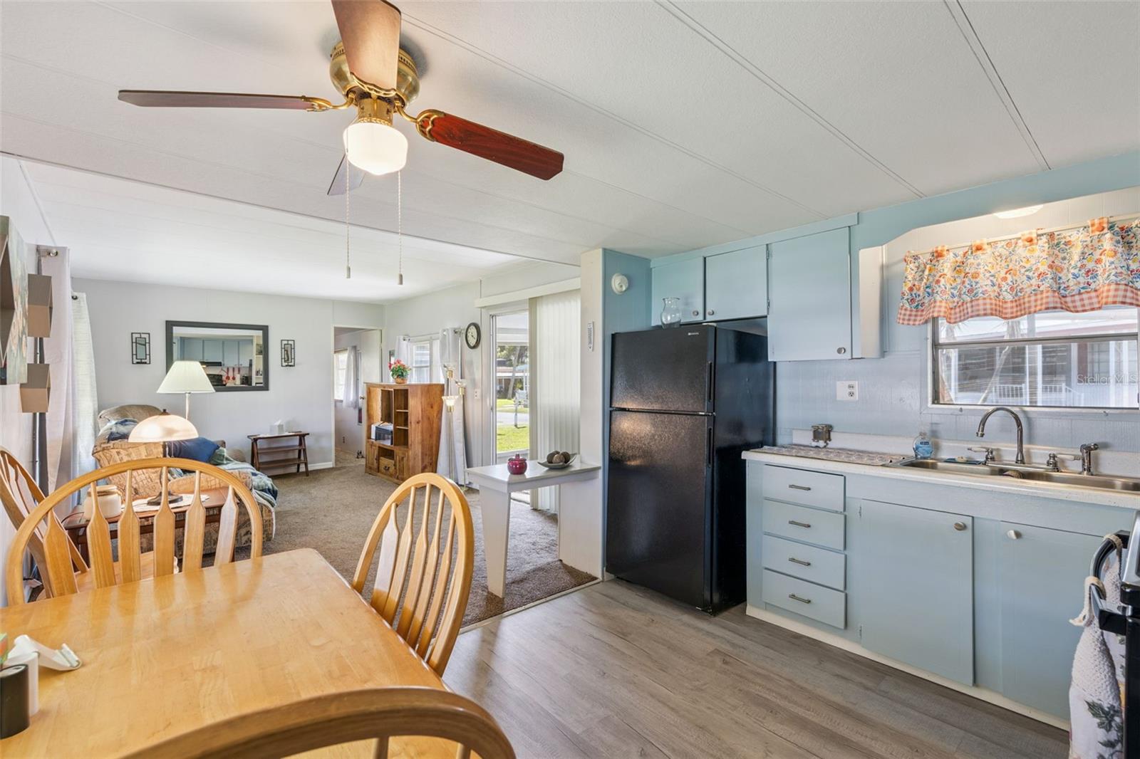 EUSTIS COUNTRY CLUB MANOR MHP UNIT 02A - Residential Lease