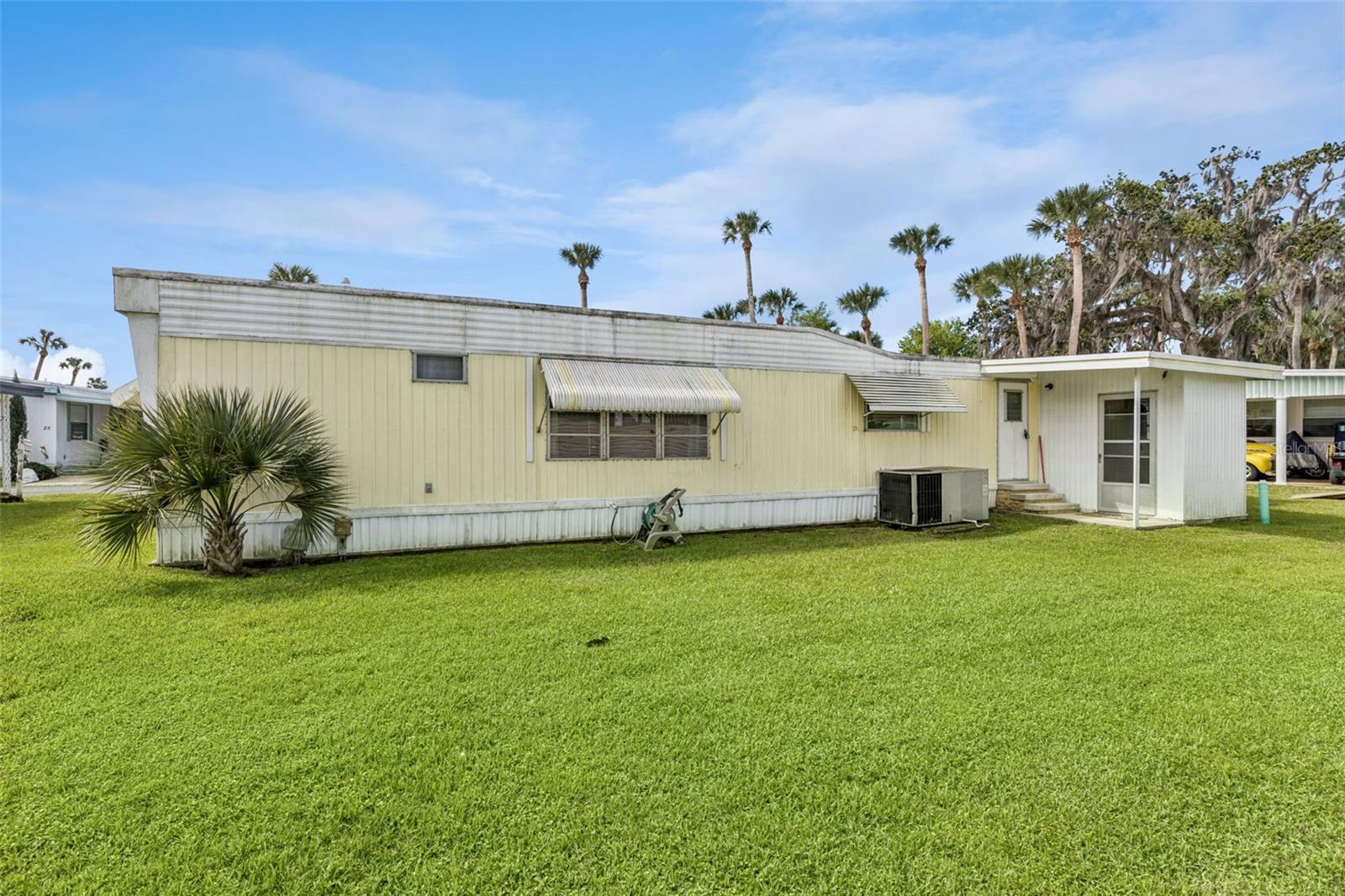 EUSTIS COUNTRY CLUB MANOR MHP UNIT 02A - Residential Lease