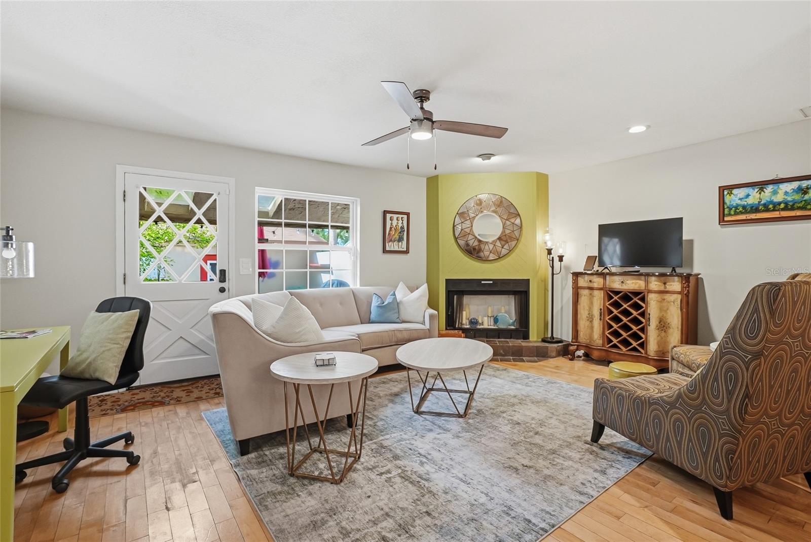 THE TWNHS OF TOWNSHIP N COUNT - Residential