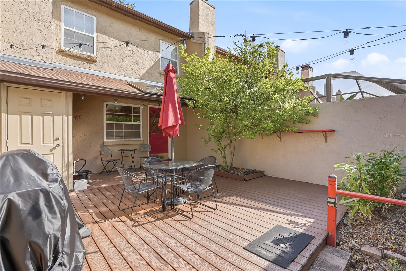 THE TWNHS OF TOWNSHIP N COUNT - Residential