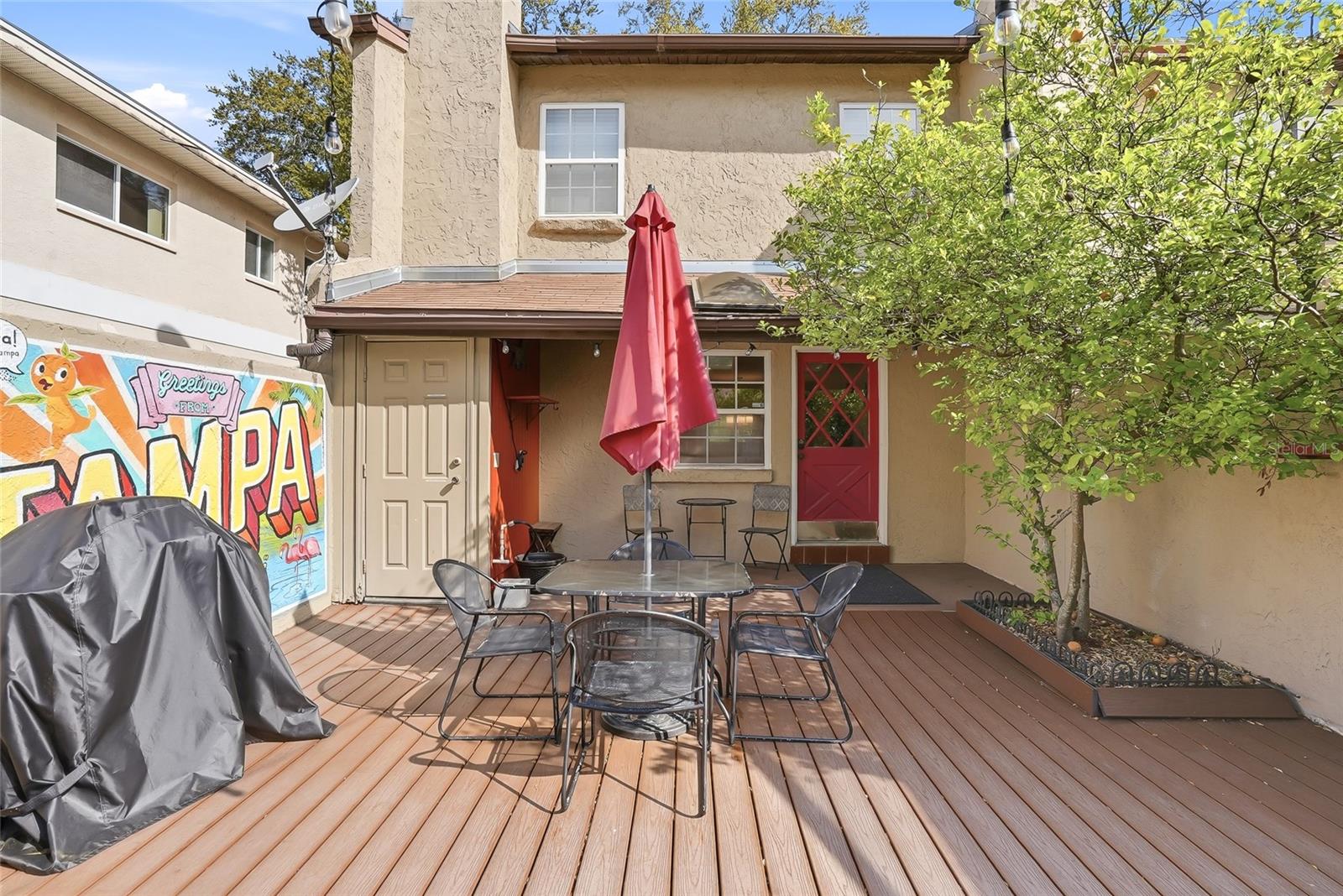 THE TWNHS OF TOWNSHIP N COUNT - Residential