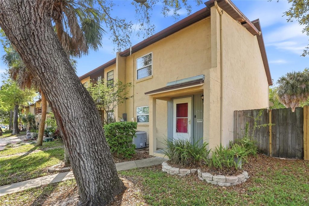 Photo of 8314 Civic Road, Tampa, FL 33615 (MLS # A4686316)