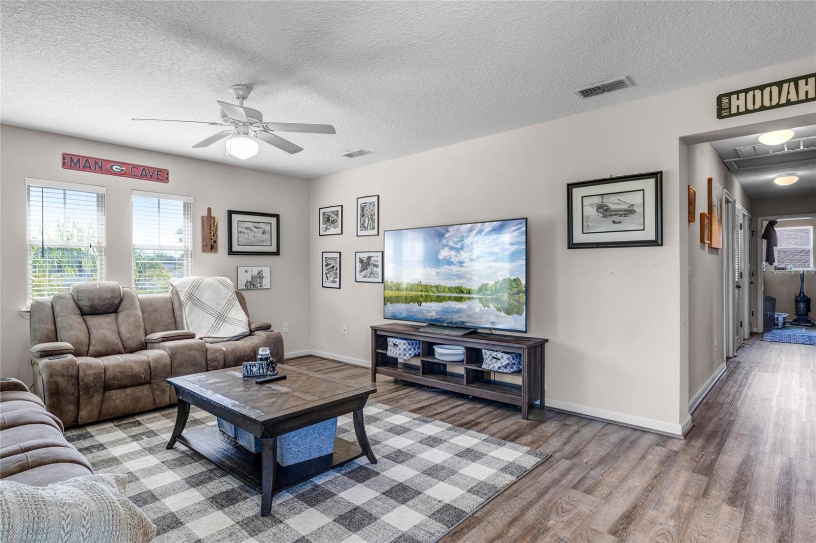 BAYBERRY LAKES - Residential