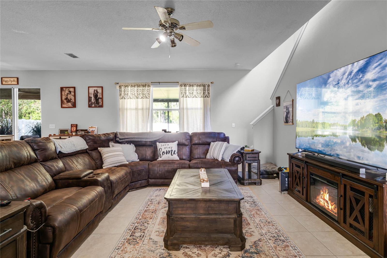 BAYBERRY LAKES - Residential