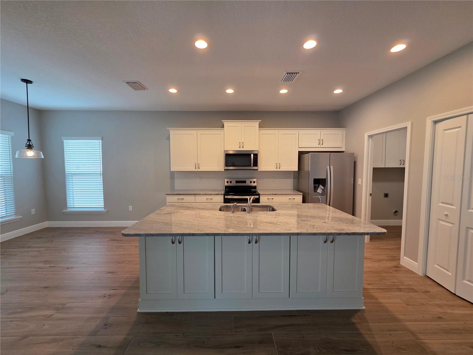 JUMPER CRK MANOR - Residential Lease