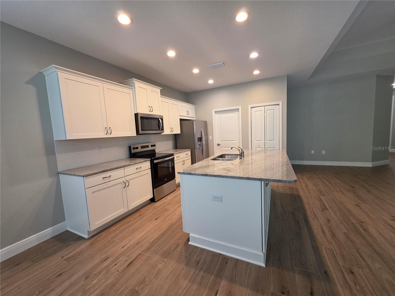 JUMPER CRK MANOR - Residential Lease