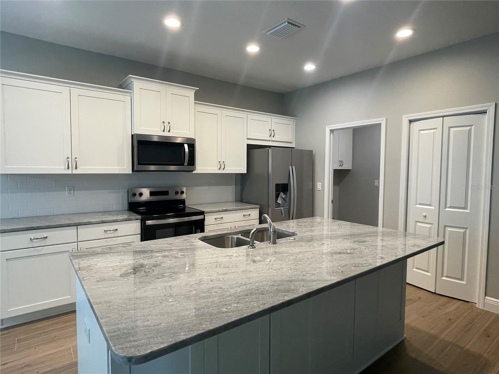 JUMPER CRK MANOR - Residential Lease