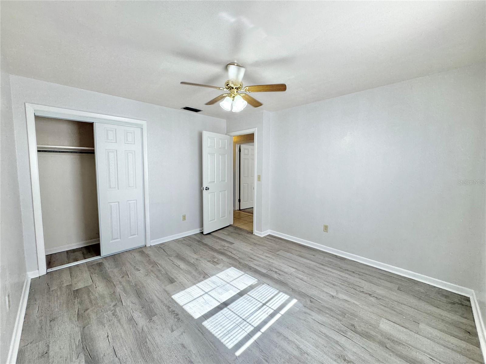 COUNTRY CLUB TERRACE - Residential