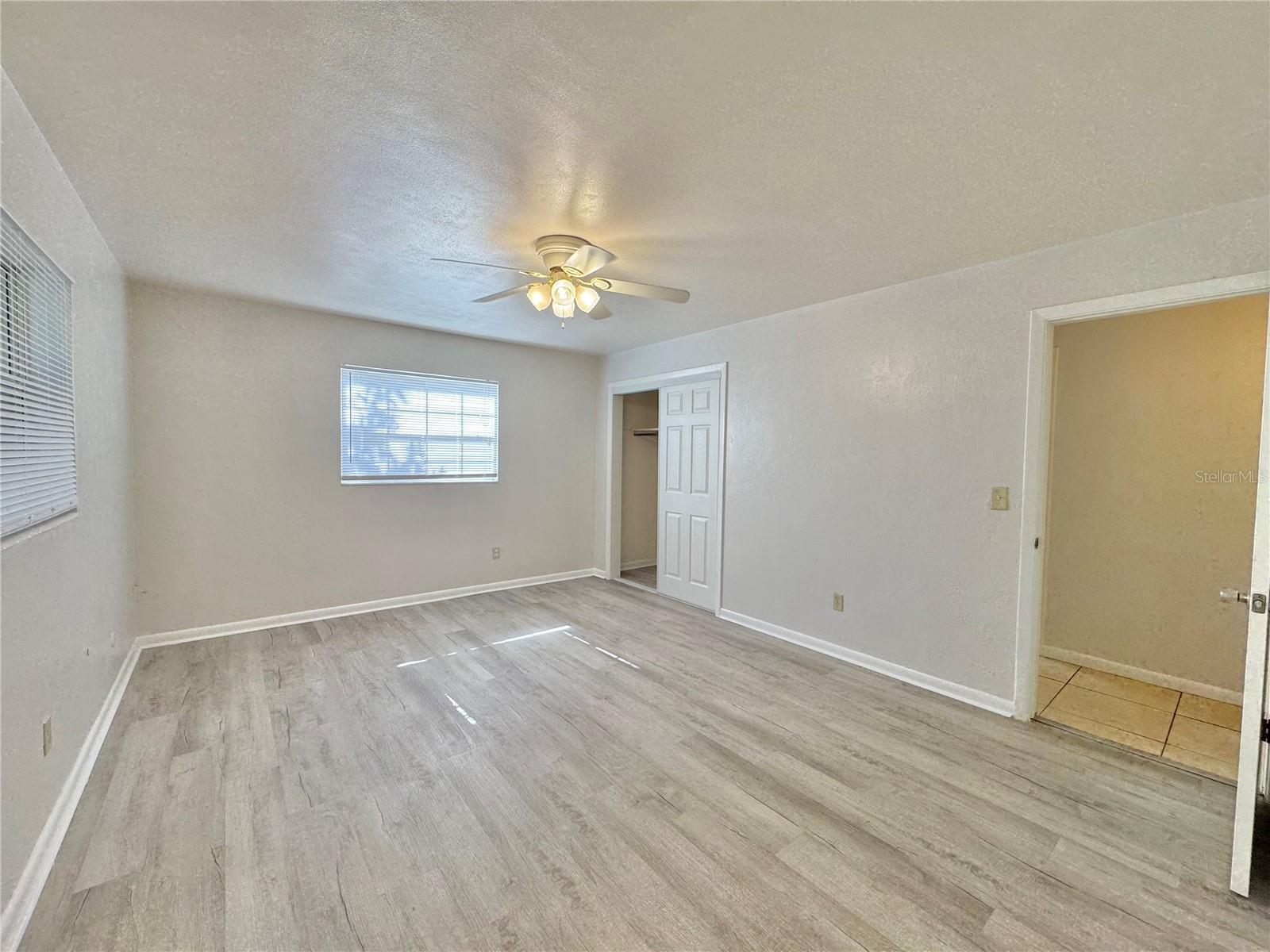 COUNTRY CLUB TERRACE - Residential