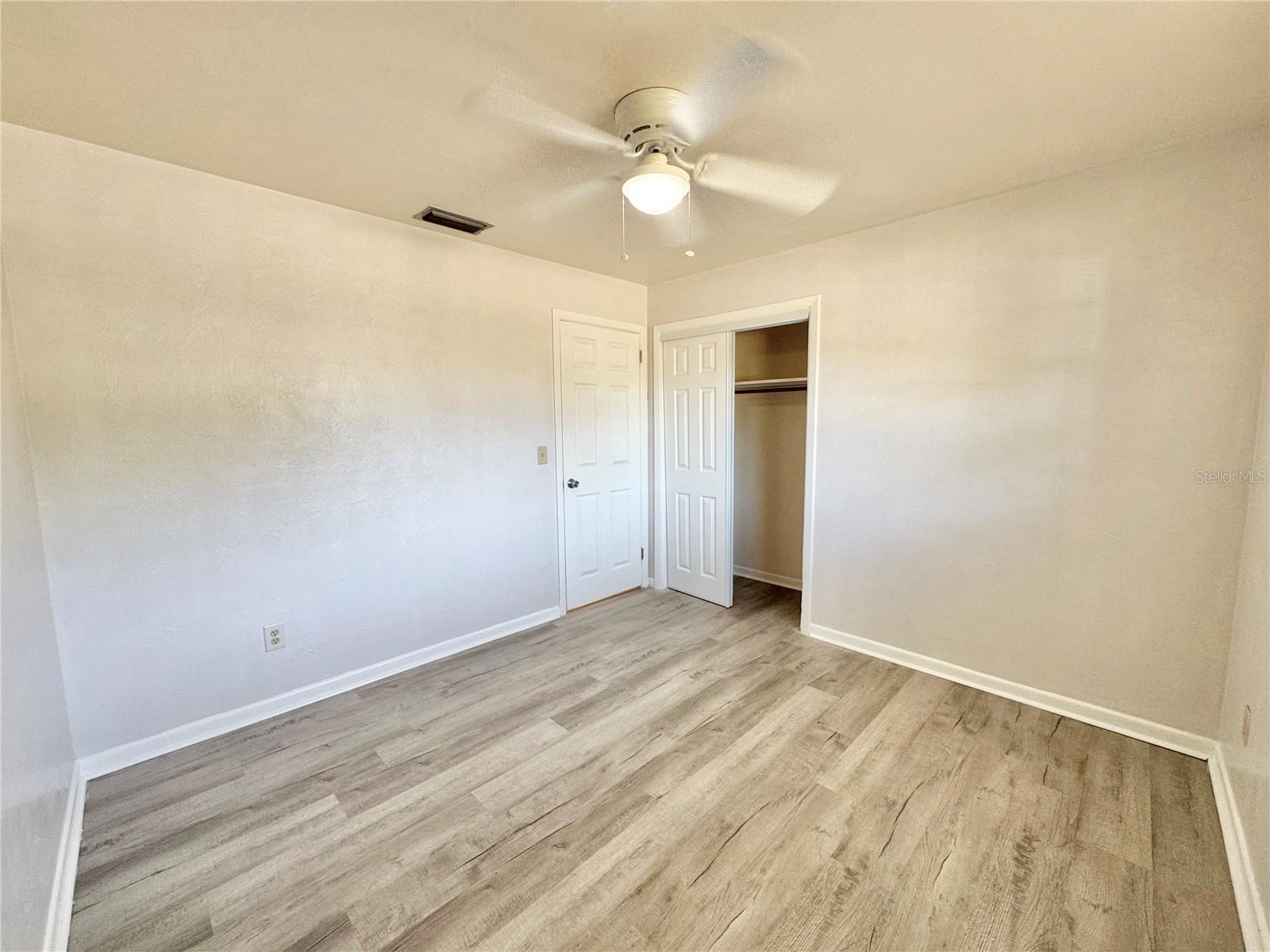 COUNTRY CLUB TERRACE - Residential