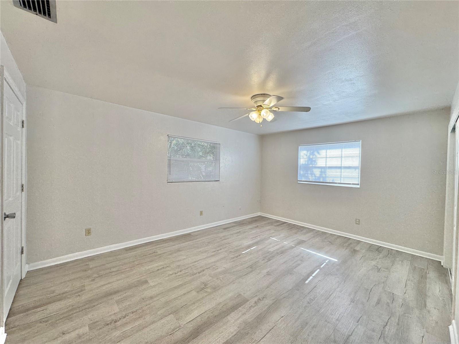 COUNTRY CLUB TERRACE - Residential