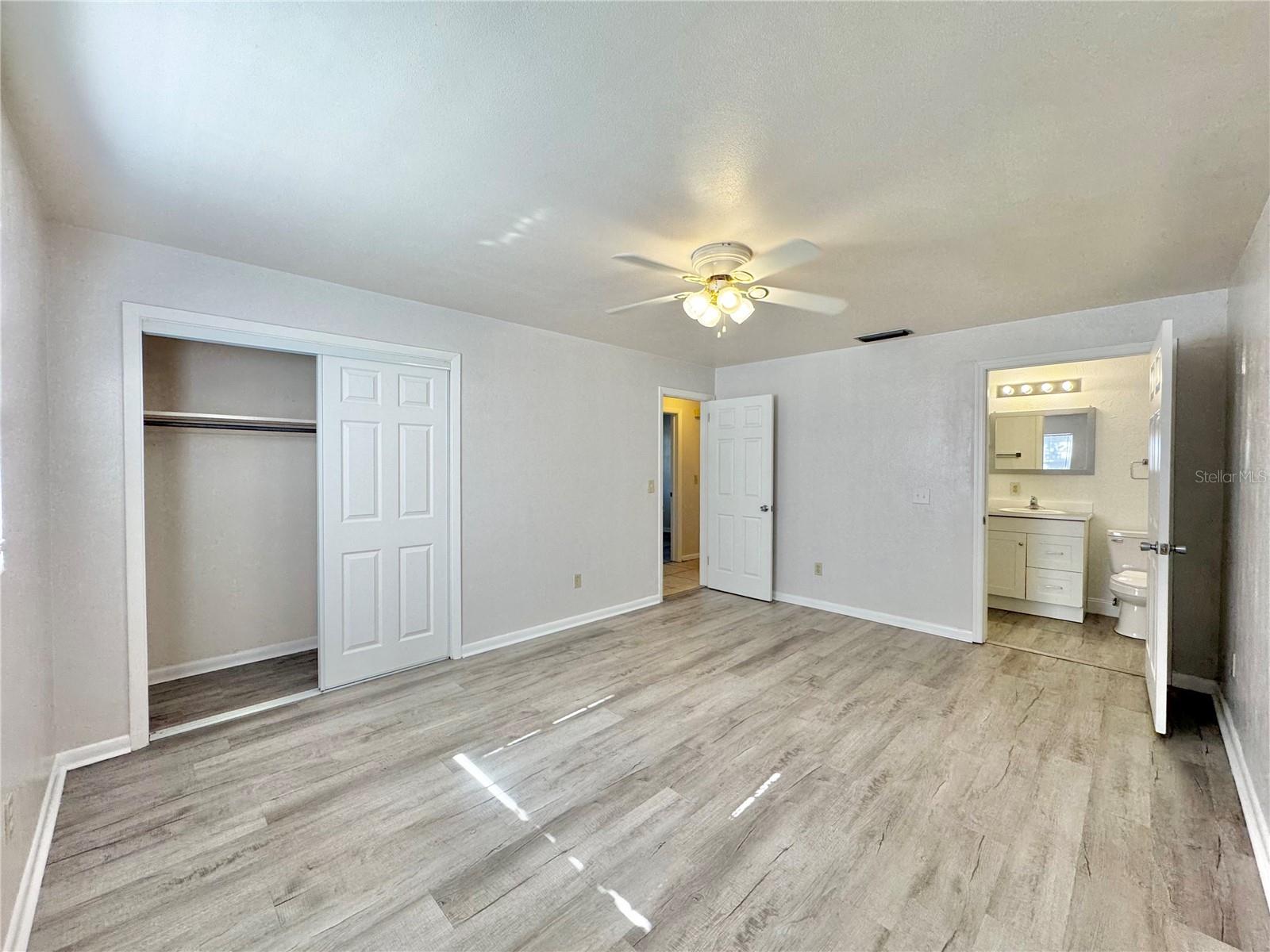 COUNTRY CLUB TERRACE - Residential