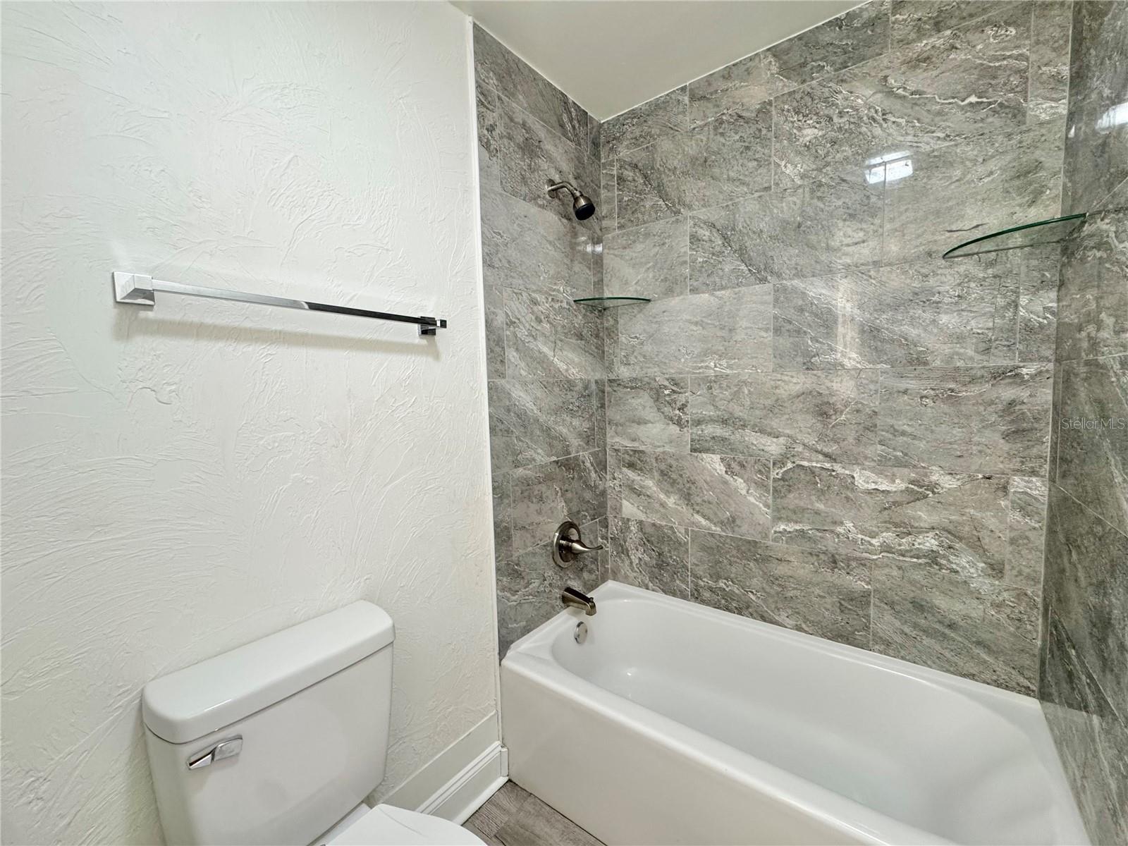 COUNTRY CLUB TERRACE - Residential