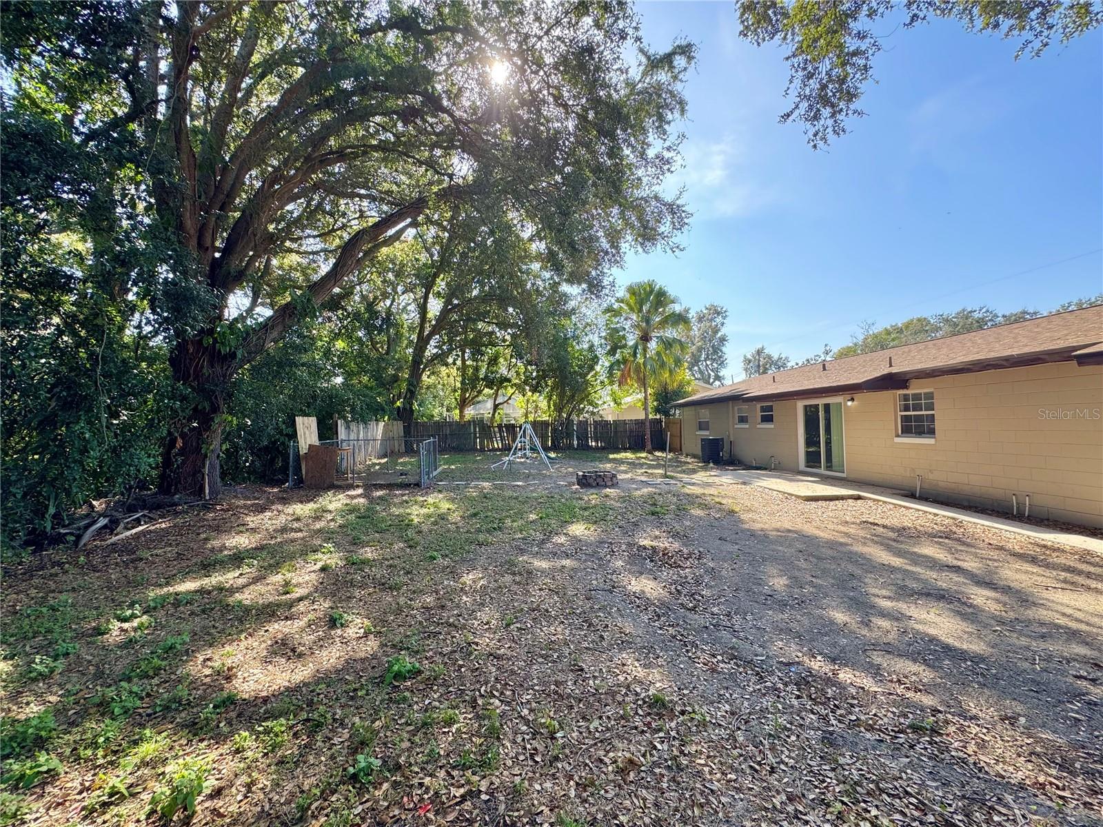 COUNTRY CLUB TERRACE - Residential