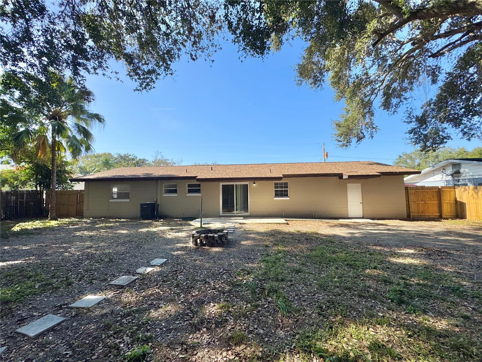 COUNTRY CLUB TERRACE - Residential