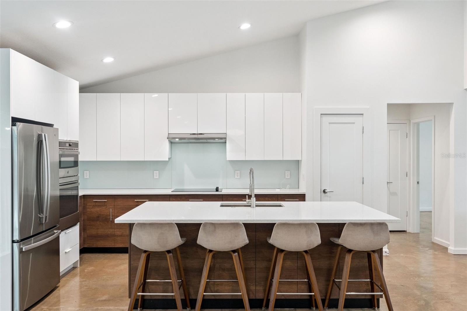 PAULUCCI OAKS LTS - Residential