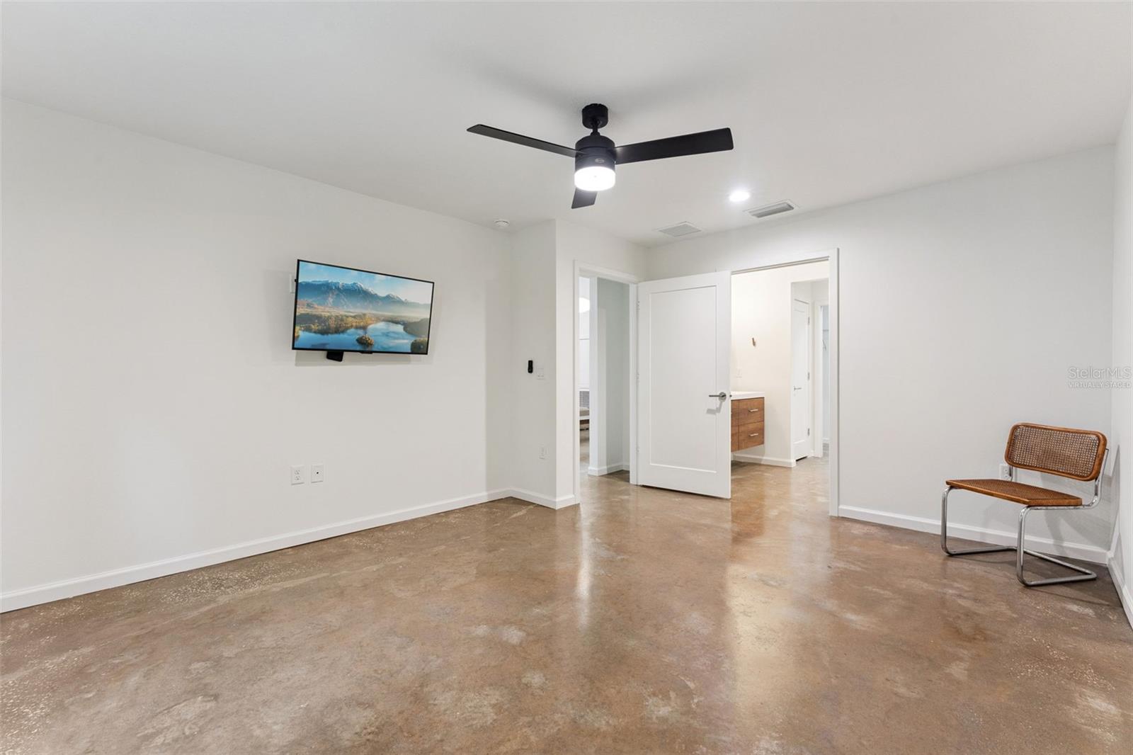 PAULUCCI OAKS LTS - Residential