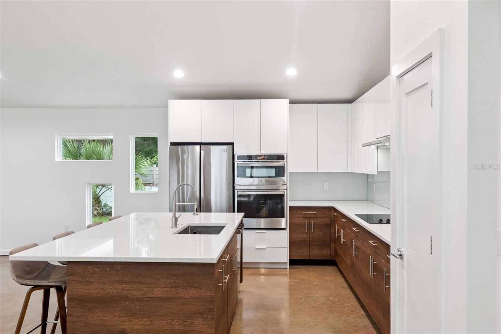 PAULUCCI OAKS LTS - Residential